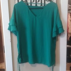 Short sleeve top